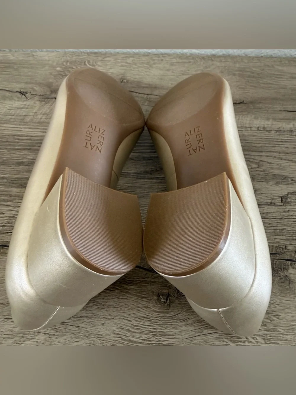 Naturalizer‎ Donelle Closed Toe Classic Dress Pumps Gold Champagne Women's 9.5M